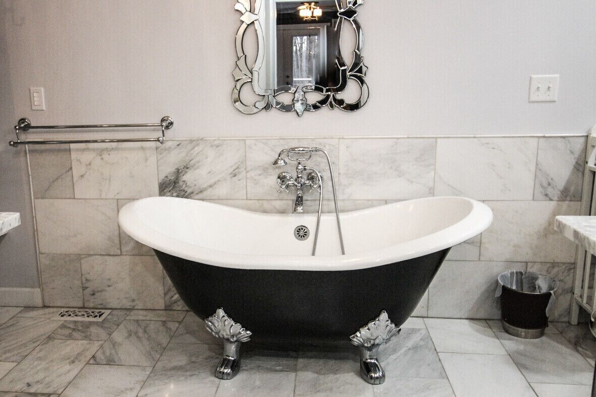 A Luxury Family Mill Creek Lake Retreat