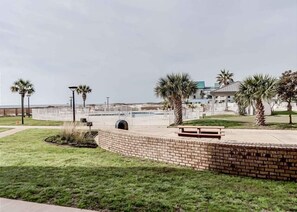 Property grounds - BOOK NOW for a Great GetAway! 2 Bed/ 2 Bath w/Exceptional Amenities!! (Gulf Shores)