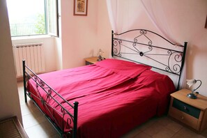 3 habitaciones, tabla de planchar con plancha y wifi gratis