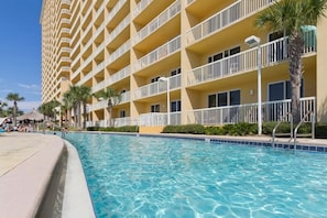 A heated pool - Direct gulf front 4th floor. king master, Wi-Fi (Panama City Beach)