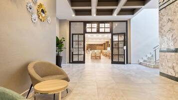 المنشأة من الداخل