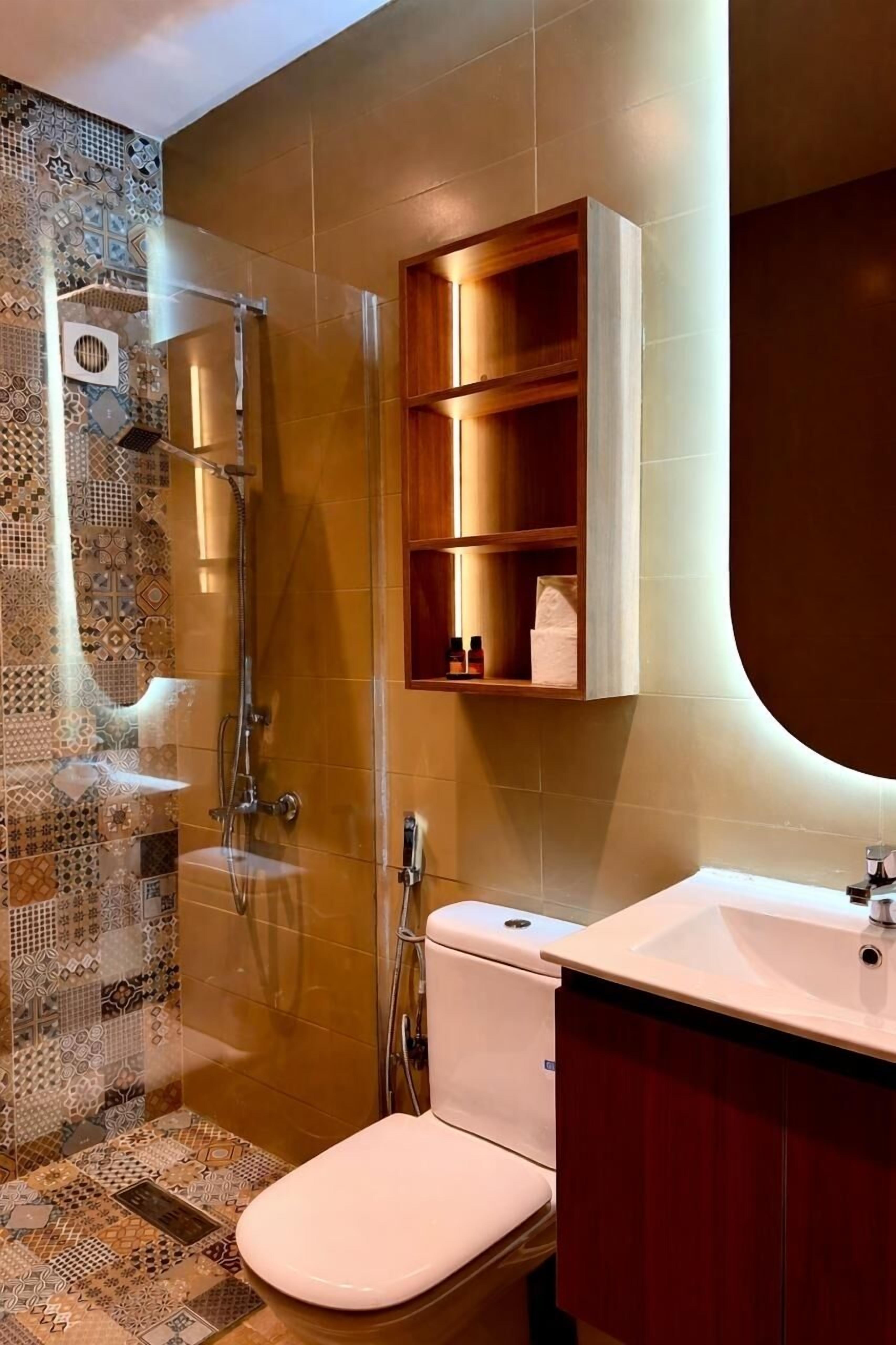 Dusche, Handtücher, Seife, Toilettenpapier
