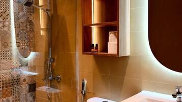 Dusche, Handtücher, Seife, Toilettenpapier