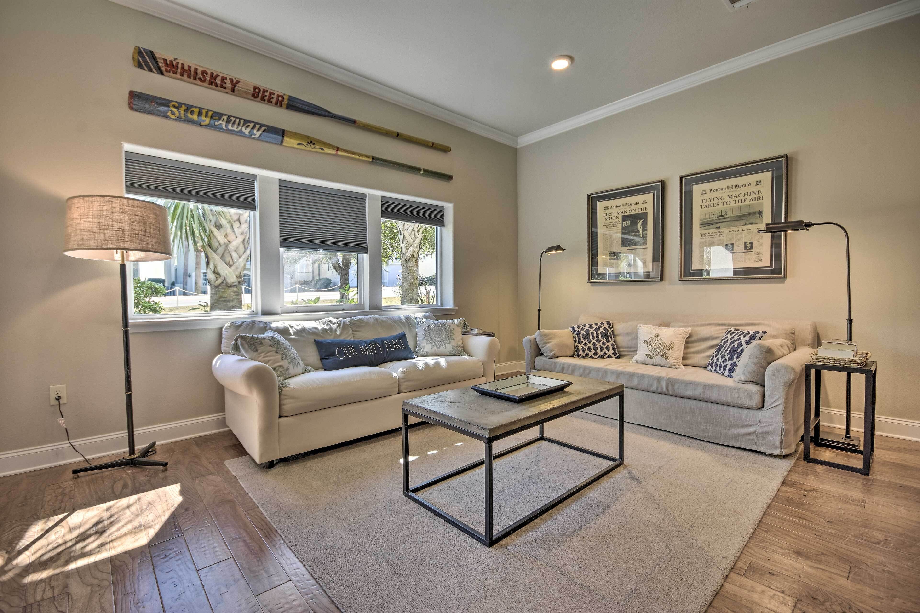 Miramar Beach Home: Patio, Pool, Walk to Gulf!