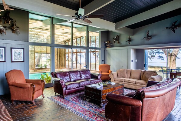 Téléviseur connecté, foyer