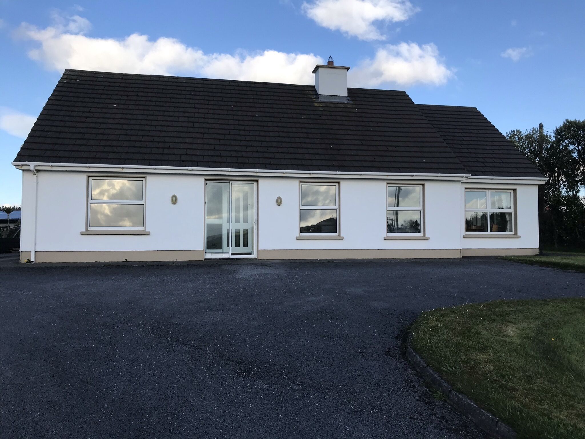 Spectacular Sea View ~ Dingle Bay at your door step - Large house sleeps 10 