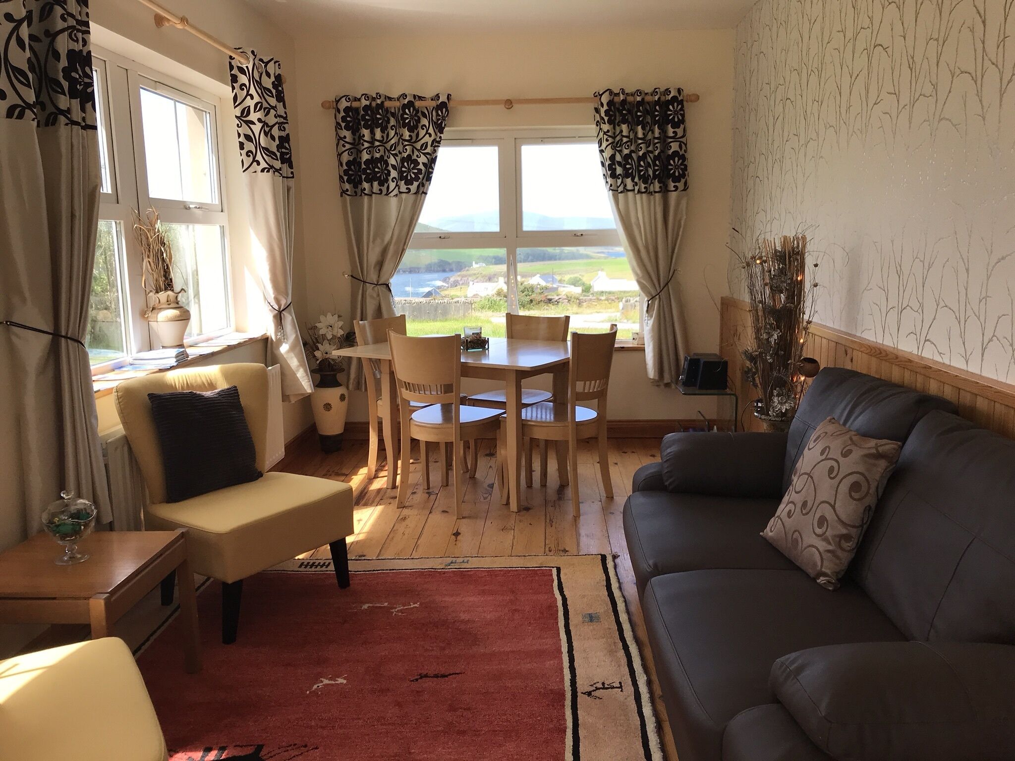 Spectacular Sea View ~ Dingle Bay at your door step - Large house sleeps 10 