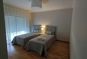 2 camere, ferro/asse da stiro, culla da viaggio, Wi-Fi gratuito