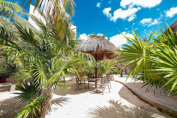 تناول الطعام بالخارج