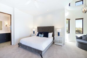 8 Schlafzimmer, Schreibtisch, Bügeleisen/Bügelbrett, kostenloses WLAN