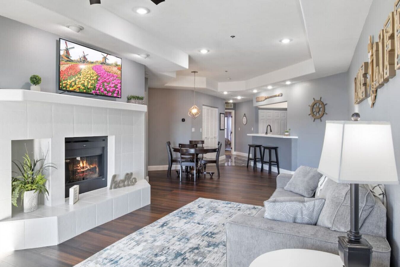 Waterfront Condo - 2 Pools, Tennis, & Location!