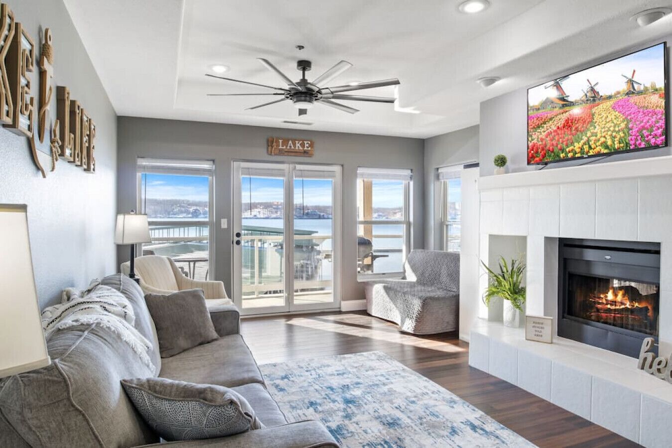 Waterfront Condo - 2 Pools, Tennis, & Location!