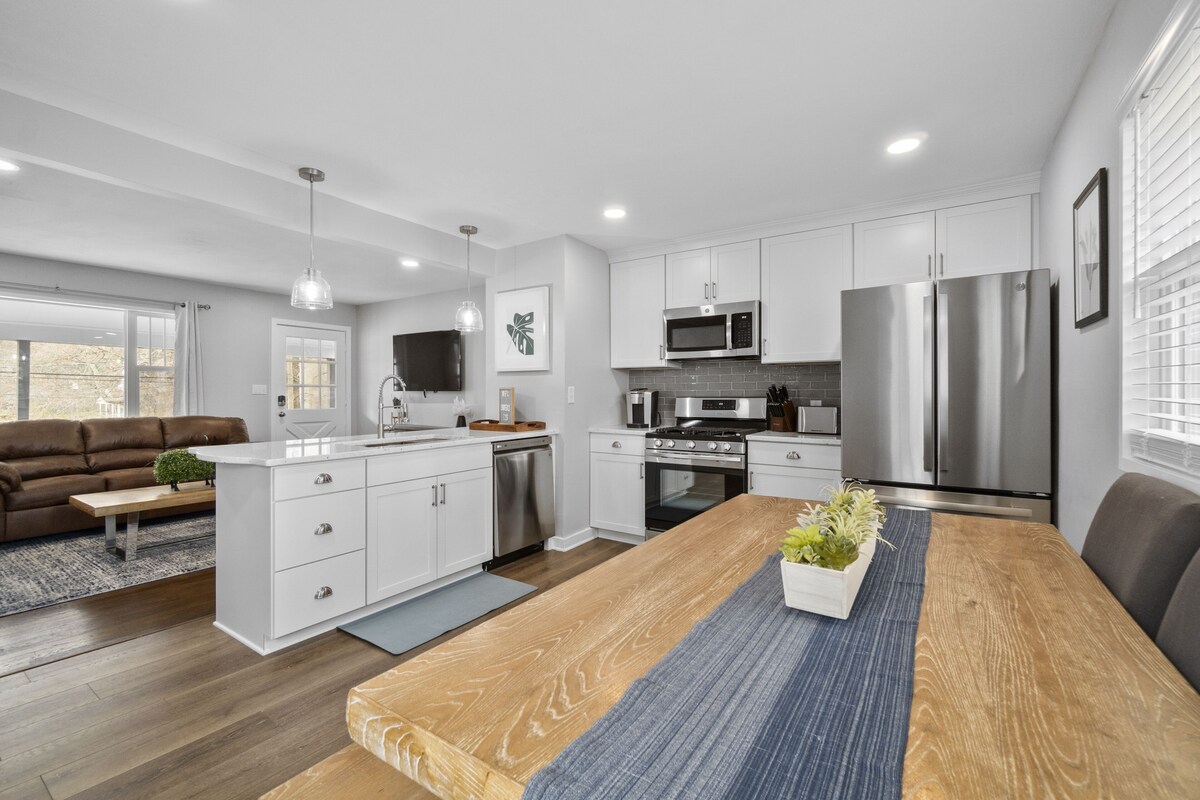 Brand New! Enderly Park Retreat, 5 Minutes to Uptown CLT!