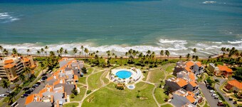 Escape to the Coast: Unwind with Ocean Views & Beachfront Convenience!!!