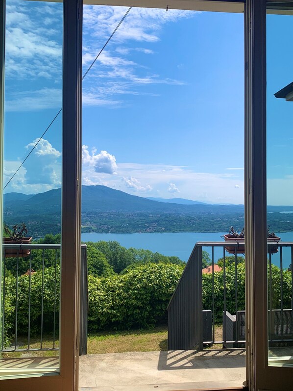 Interior - GREAT VIEW HOUSE - LAKE MAGGIORE 10 MINUTES FROM STRESA AND THE BORROMEE ISLANDS (Calogna)