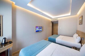 Standard Twin Room | Minibar, in-room safe, soundproofing, free WiFi - The Meretto Hotel Laleli (Istanbul)