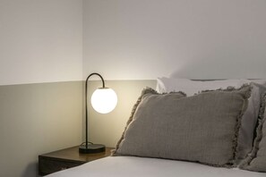 2 bedrooms, desk, iron/ironing board, travel cot