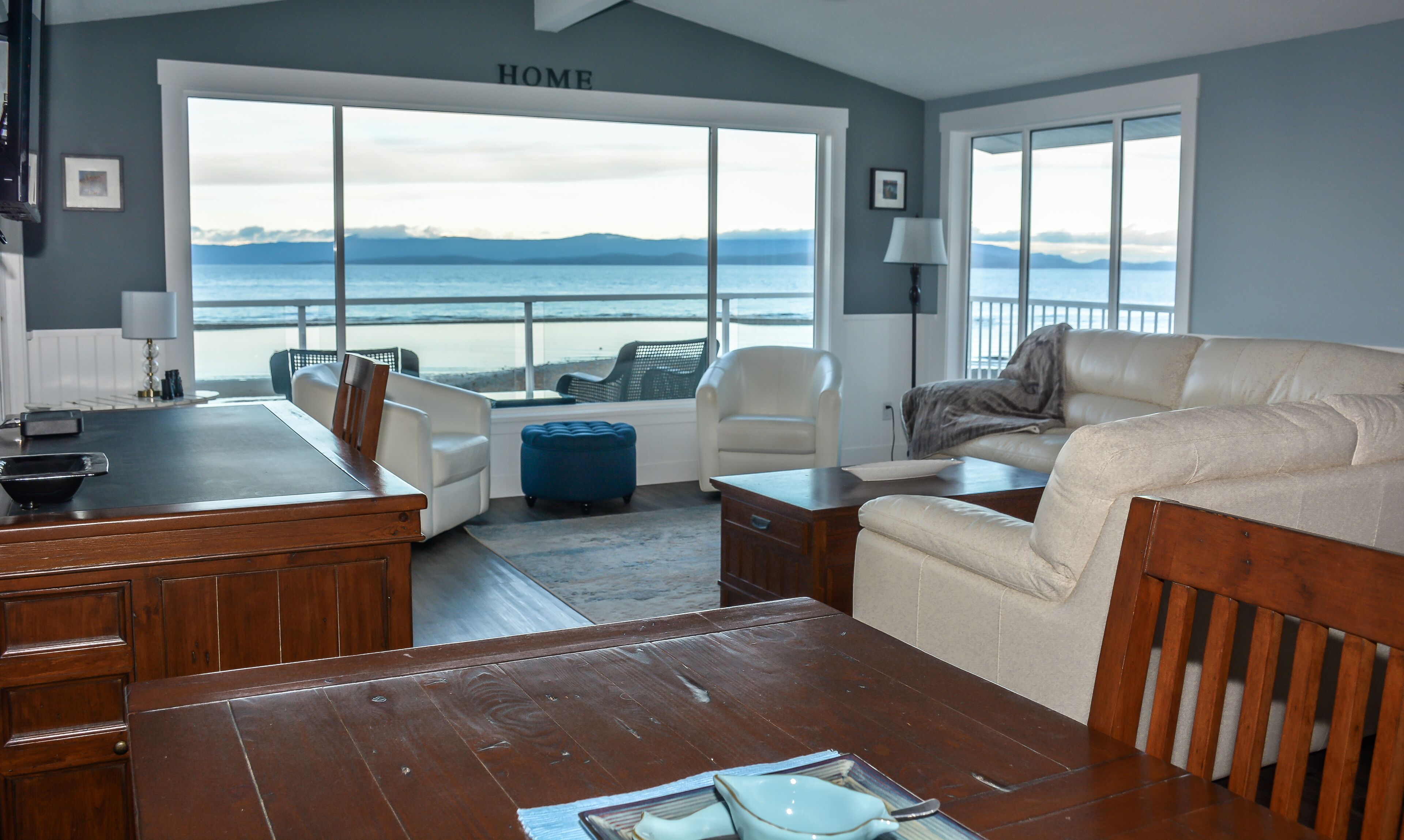 Televisio, takka, Netflix, suoratoistopalvelut