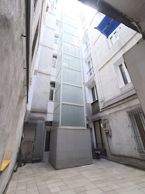 Double Room | Courtyard view - Casual Arriaga Bilbao (Bilbao)