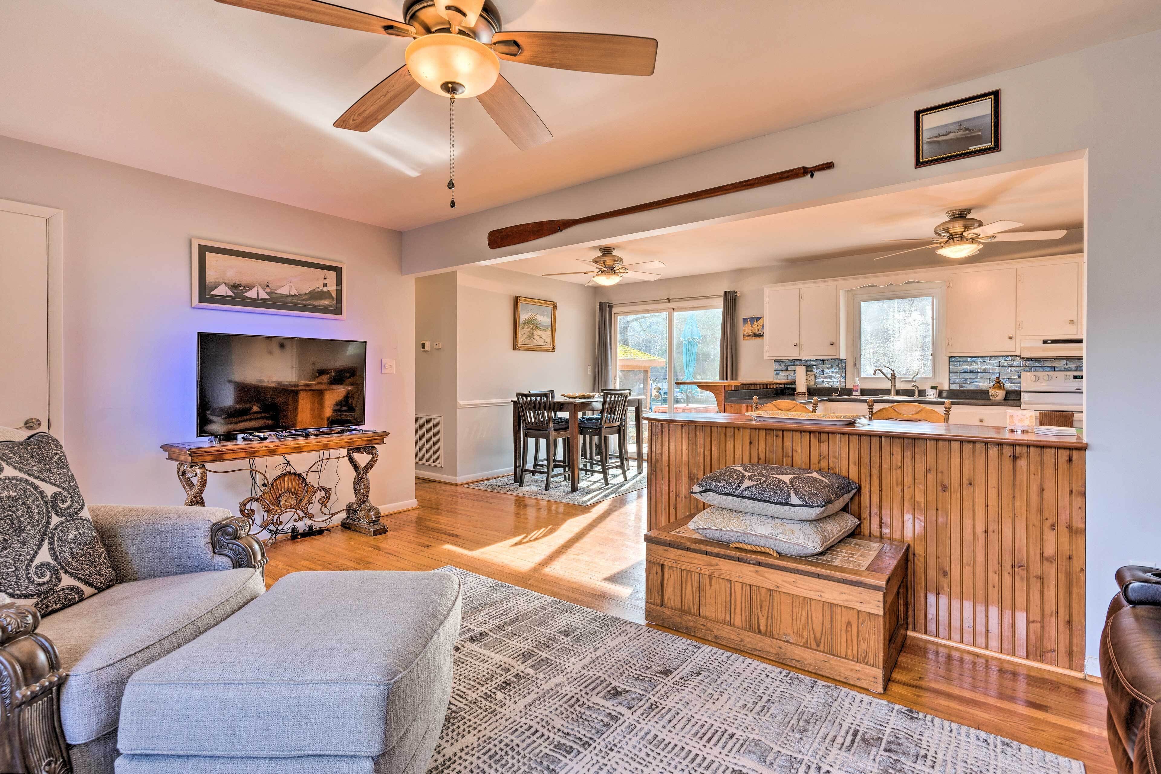 Bright Reedville Abode w/ Dock on Whays Creek!