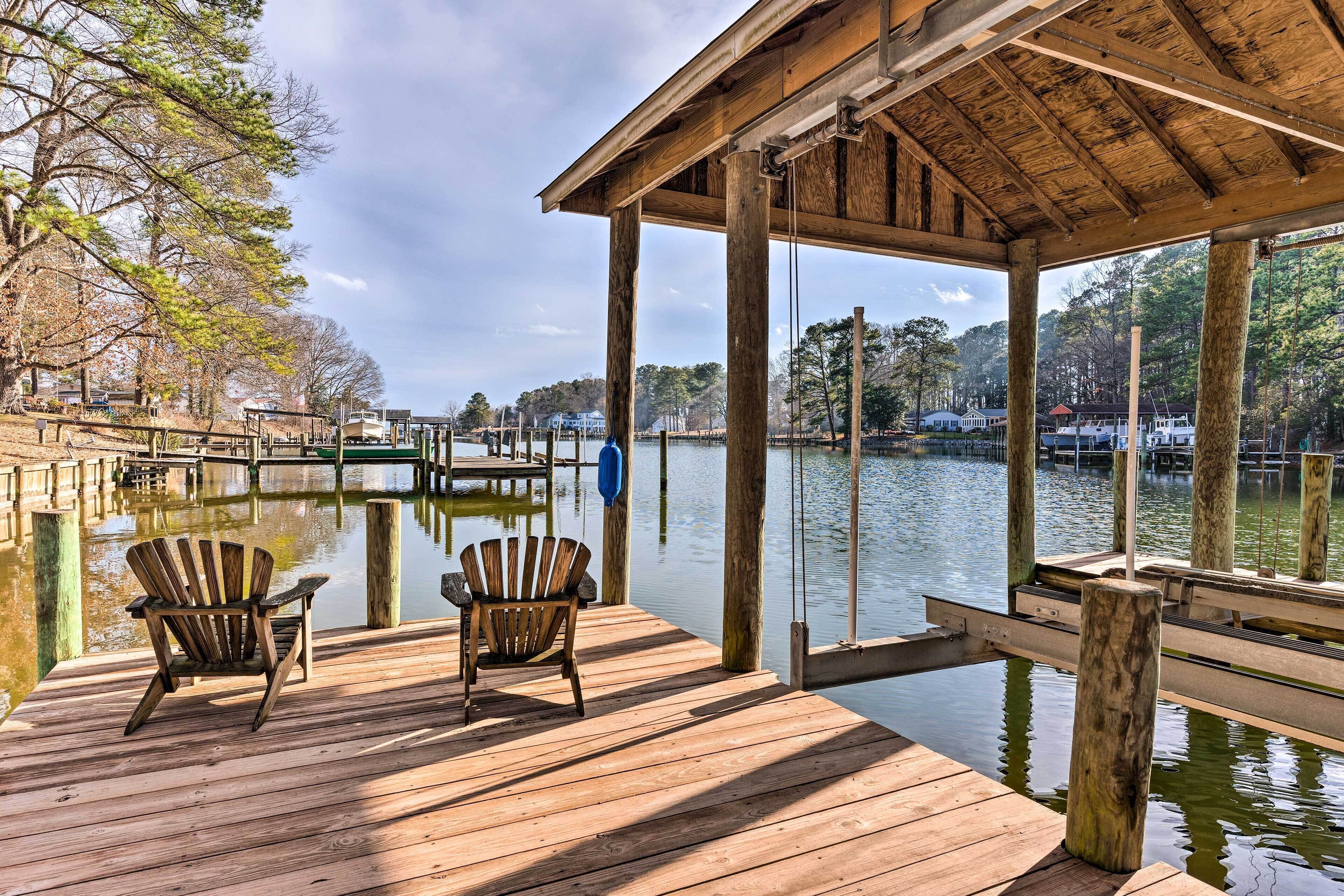 Bright Reedville Abode w/ Dock on Whays Creek!