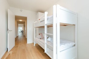 2 habitaciones, cuna de viaje, wifi y ropa de cama