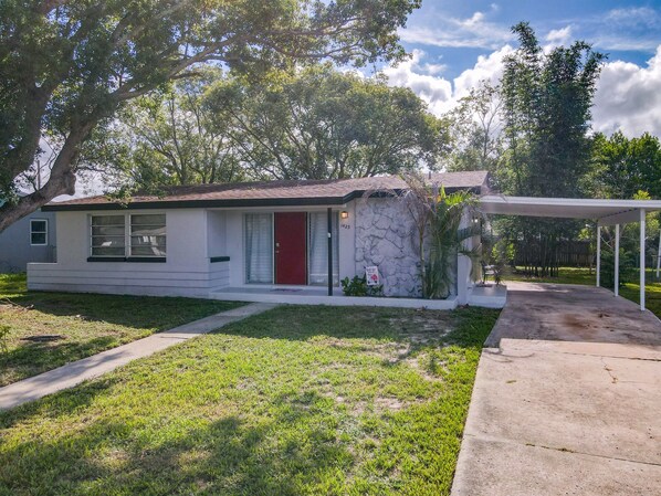 Exterior - Fully Equipped 3BR Home in Deltona FL (Deltona)