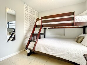 3 chambres, bureau, fer et planche Ă repasser, accĂšs au Wi-Fi (inclus)