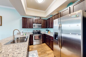 Fridge, microwave, oven, stovetop - Beach service included at gated coastal condo with pool, hot tub, W/D, & balcony (Miramar Beach)