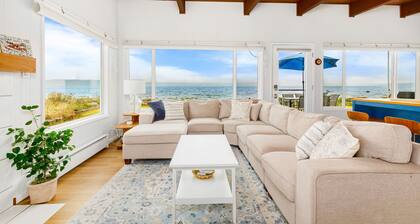 Waterfront cabin w/ incredible views & beach access.