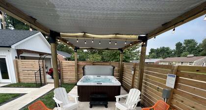 Golf Simulator | Hot Tub | Game Room | Downtown | Patio & Firepit