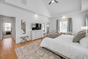 5 habitaciones, escritorio y tabla de planchar con plancha 