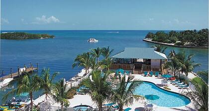 Relaxing getaway with SO much to do! Right on the ocean. You NEED to get away.