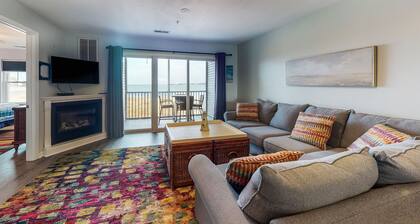 Stylish coastal gem with amazing river & bay views - steps to sandy beach