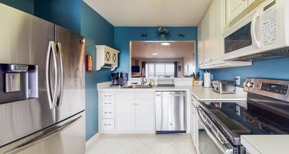 Stylish coastal gem with amazing river & bay views - steps to sandy beach