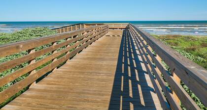 The Lost Pearl Beach House-Port A-5B/3.5 Sleeps 14