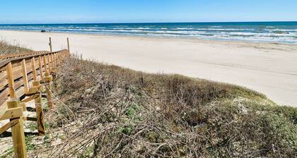 The Lost Pearl Beach House-Port A-5B/3.5 Sleeps 14