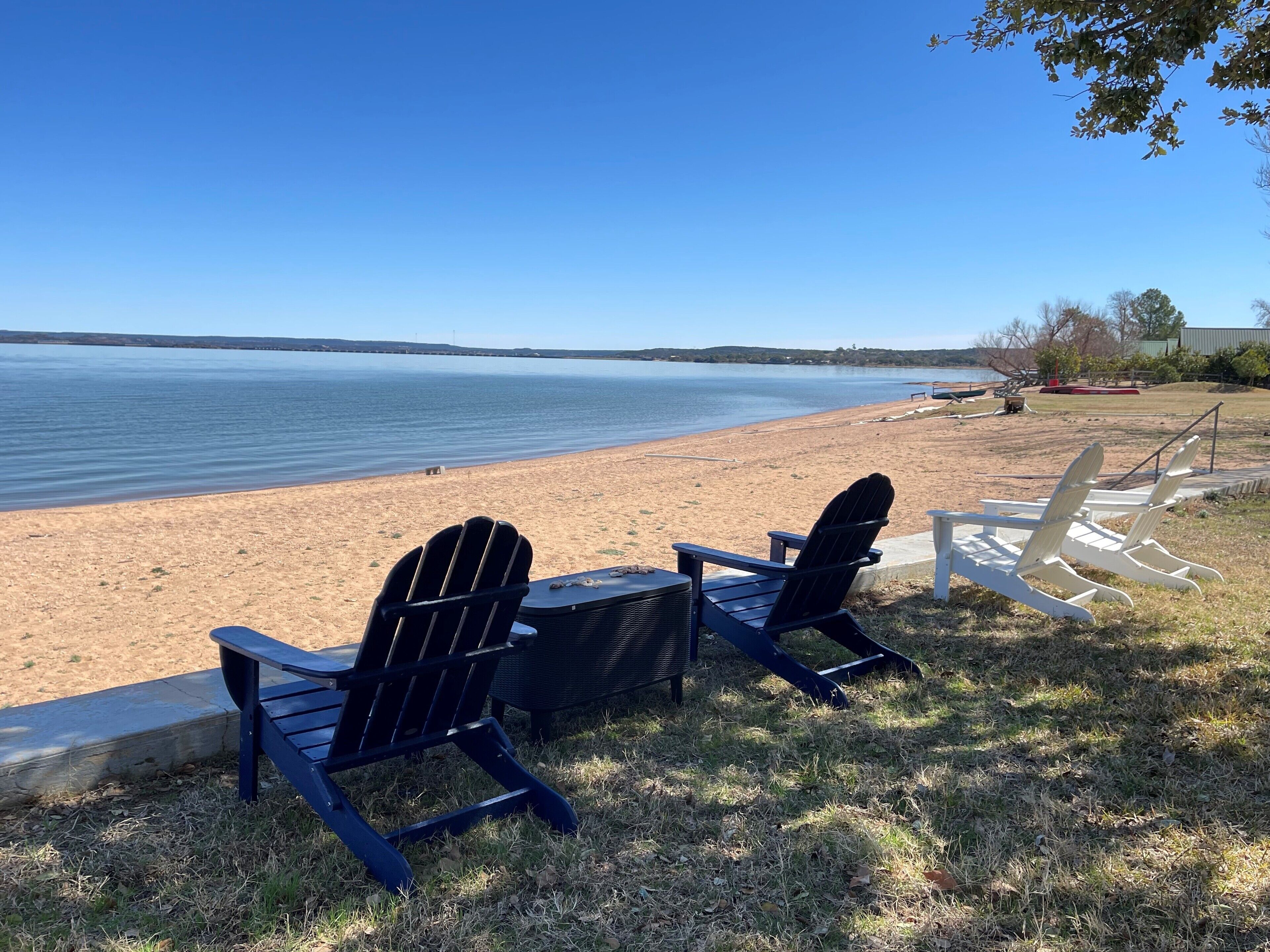 HOME ON LAKE BUCHANAN GREAT VIEW - 1 HR FROM NW AUSTIN - SNOW BIRD RATE: $3100/m