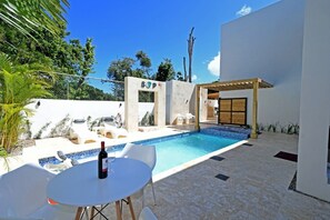 Piscina externa, piscina aquecida