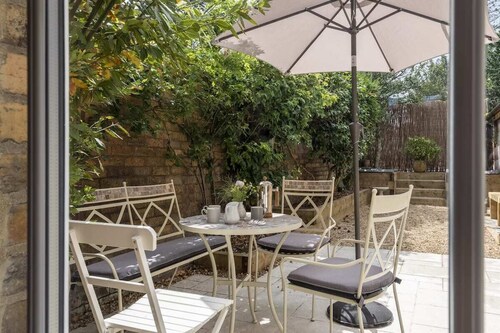 Norfolk House - Stamford