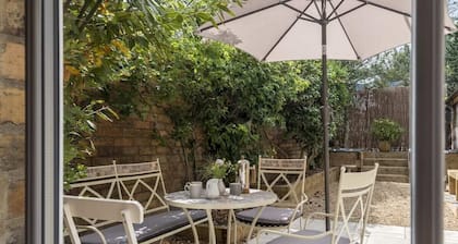 Norfolk House - Stamford