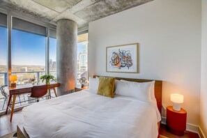 2 bedrooms, iron/ironing board, internet, bed sheets