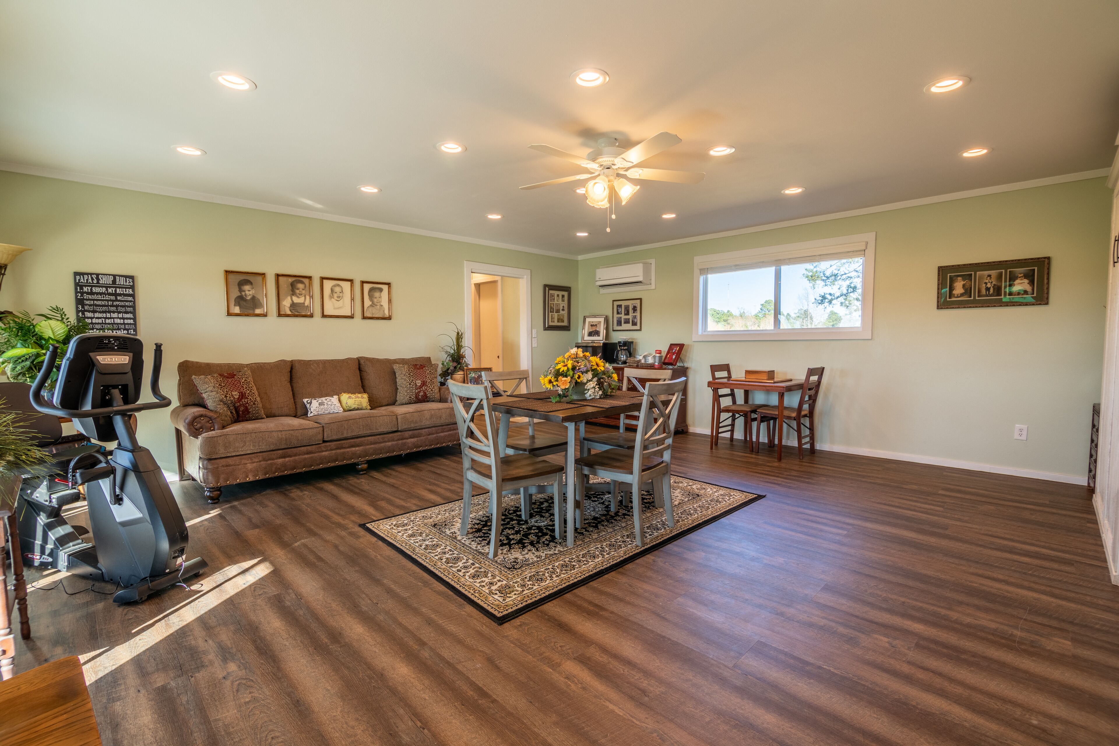 Relaxing piney woods barndominium on 75 acres.