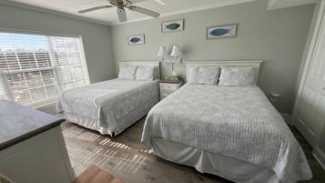 1 bedroom, iron/ironing board, WiFi (free), bed sheets