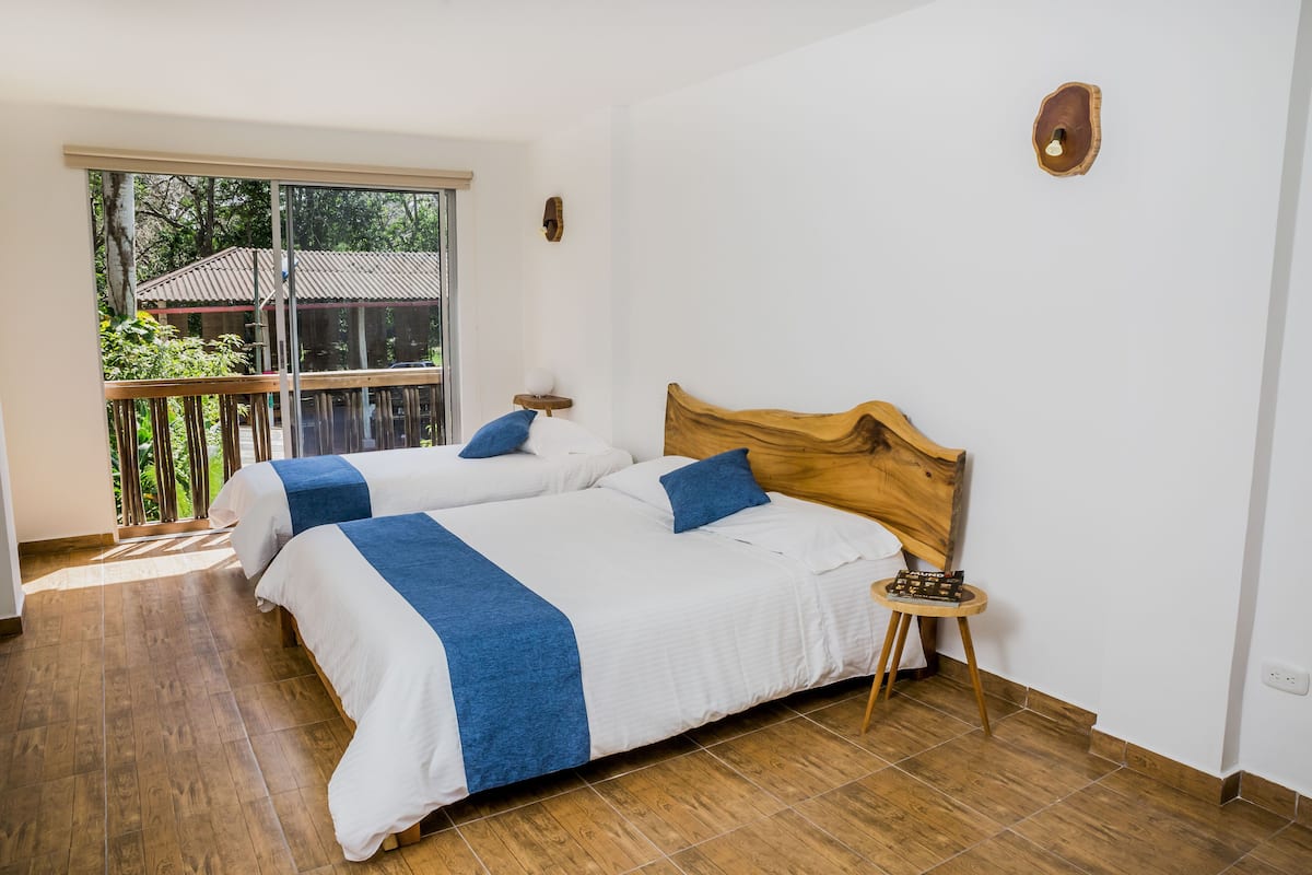 Family Room, 1 Bedroom | Desk, laptop workspace, free WiFi