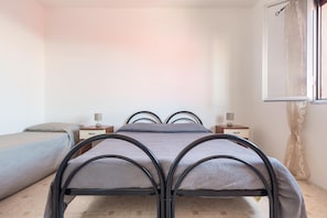 3 camere, ferro/asse da stiro