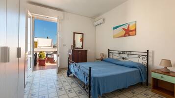 2 camere, ferro/asse da stiro