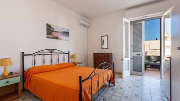 2 bedrooms, iron/ironing board