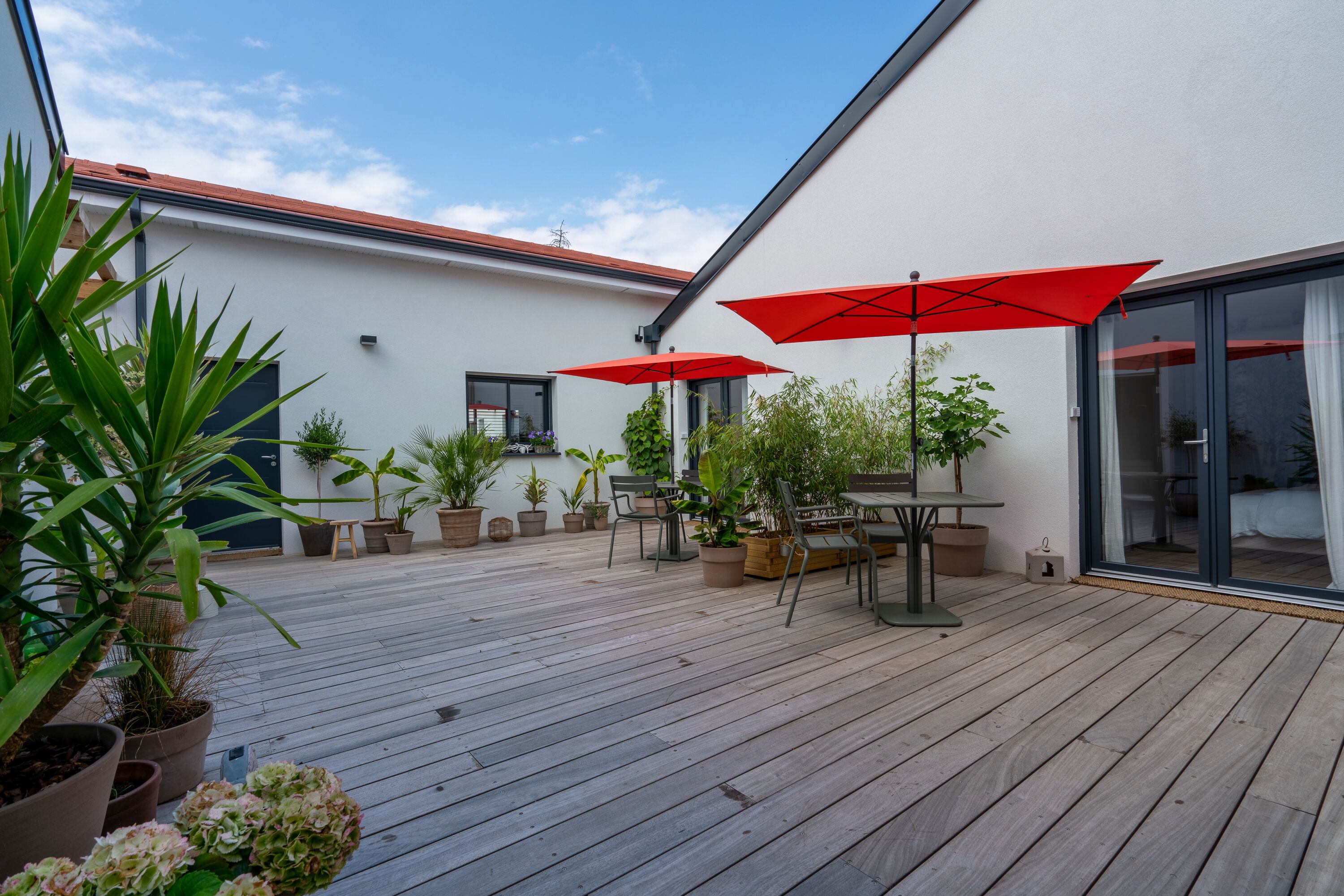 ลานระเบียง/นอกชาน