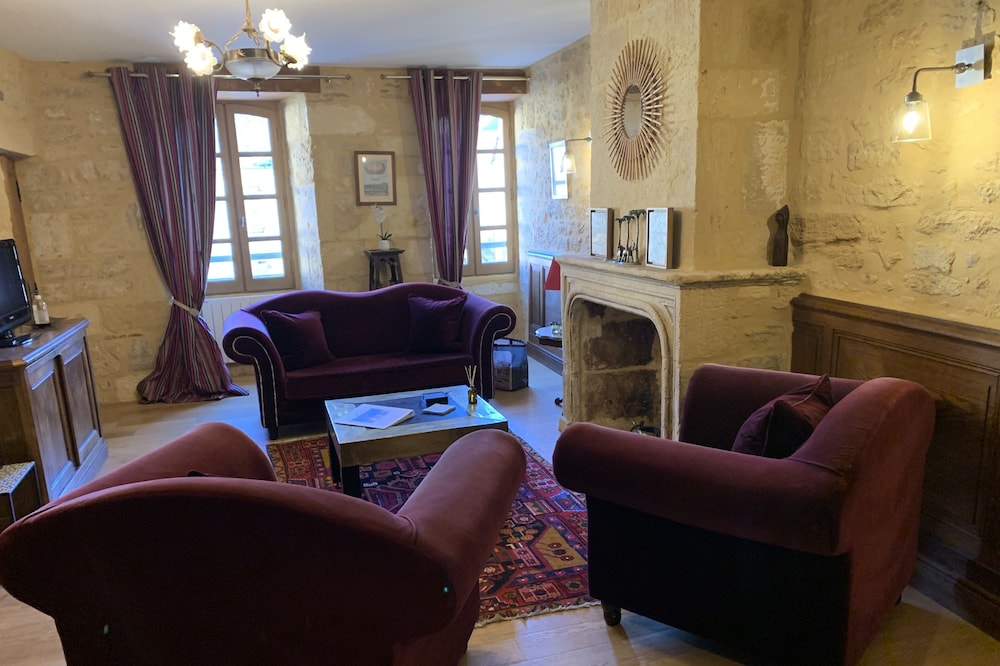 Apartment with cozy charm, in the heart of the medieval city
